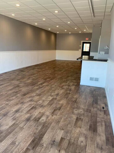 More Photos Of 237 Belgrade Ave, Mankato Storefront Retail Residential For Sale