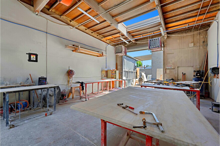 More Photos Of 10149 Channel Rd, Lakeside Warehouse For Lease