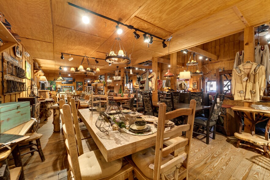 More Photos Of 25 Setser Branch Rd, Franklin Storefront For Sale