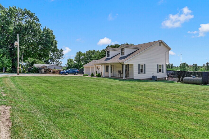 More Photos Of 9 Mingo Ln, Lake Saint Louis General Retail For Lease
