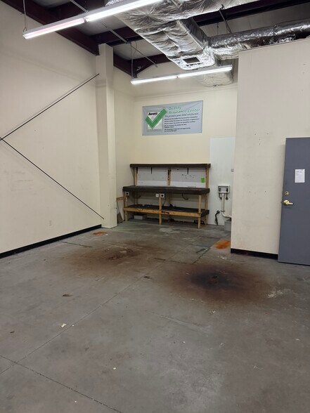 More Photos Of 1418 E 4th Ave, Hutchinson Freestanding For Lease