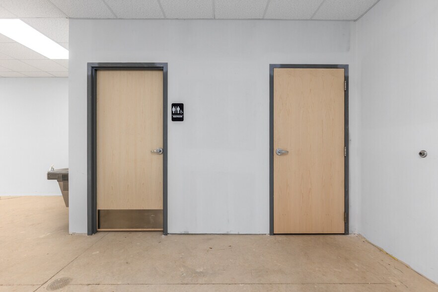 More Photos Of 1010 Cesar E Chavez Ave SW, Grand Rapids General Retail For Lease