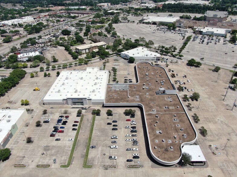 More Photos Of 17776 State Highway 249, Houston Freestanding For Sale