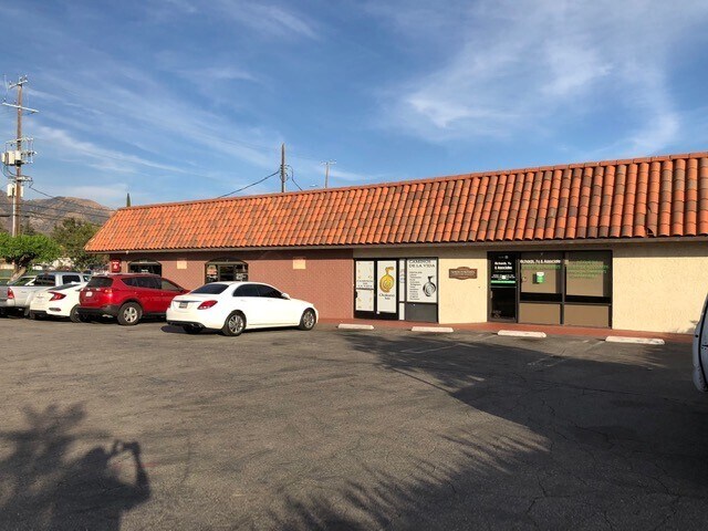 More Photos Of 13920 Foothill Blvd, Sylmar Storefront Retail Office For Lease