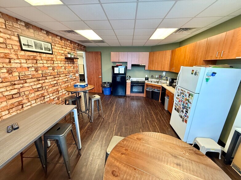 More Photos Of 7701 San Felipe Blvd, Austin Office For Sale