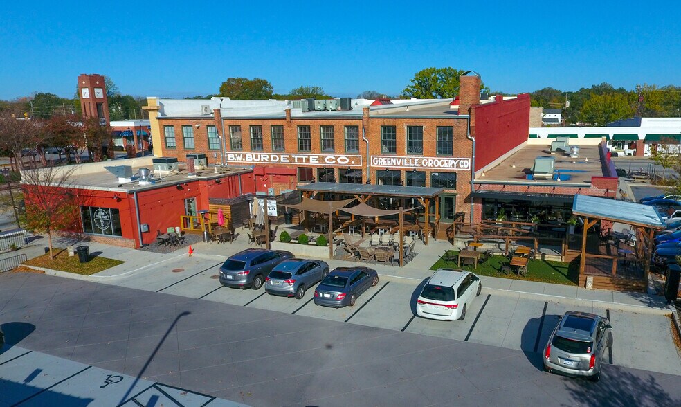 More Photos Of 114 East Curtis st, Simpsonville General Retail For Sale