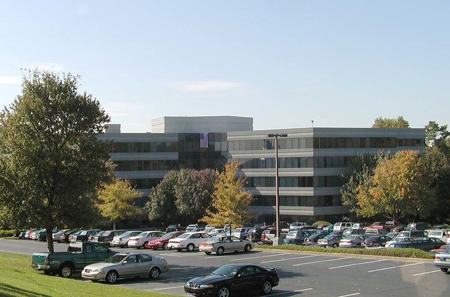 More Photos Of 6100 Lake Forrest Dr NW, Atlanta Office For Lease