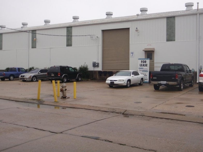 More Photos Of 4737-4749 River Rd, New Orleans Warehouse For Lease