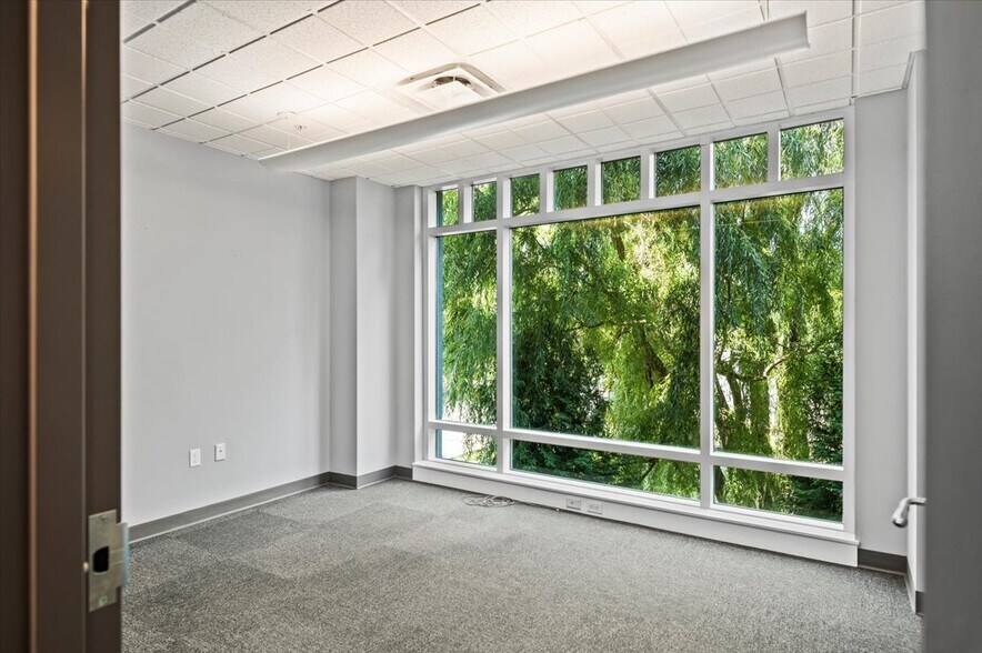 More Photos Of 262-268 Broadway, Saratoga Springs Office Residential For Sale