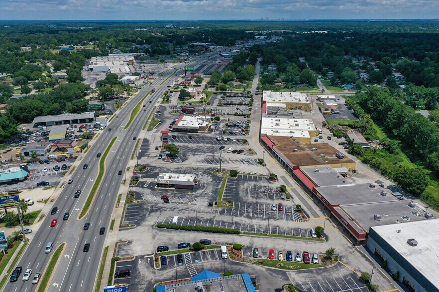 More Photos Of 291-311 Blanding Blvd, Orange Park General Retail For Lease