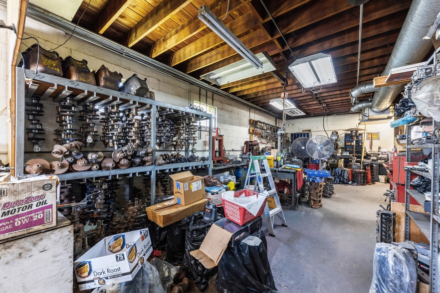 More Photos Of 7262 Lem Turner Rd, Jacksonville Auto Repair For Sale
