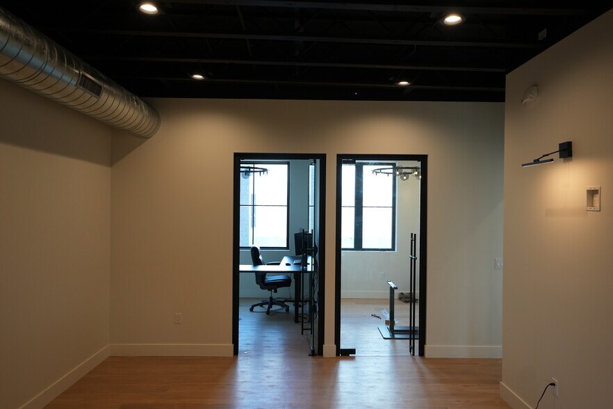More Photos Of 74 E 13065 S, Draper Office For Sale