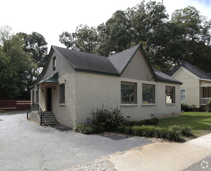 Primary Photo Of 1750 Lyle Ave, College Park Office For Sale