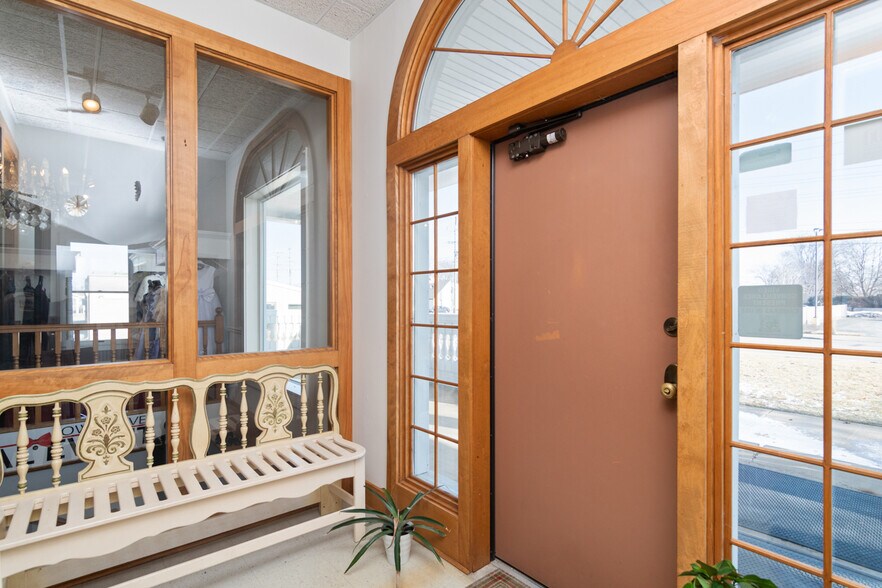 More Photos Of 2415 N Richmond St, Appleton Freestanding For Sale