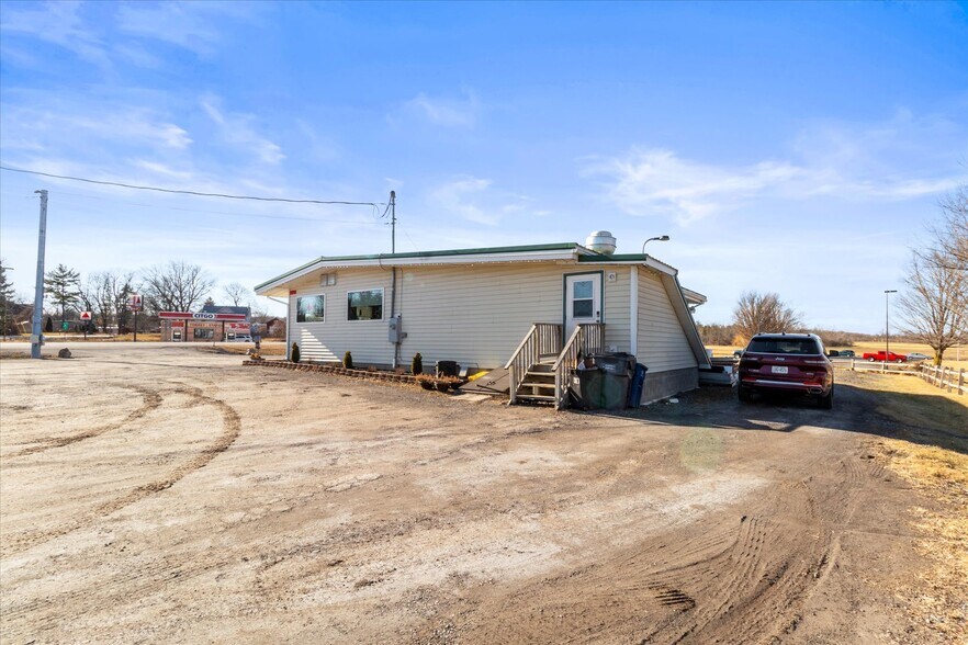 More Photos Of 93 Main St, Dresden Restaurant For Sale