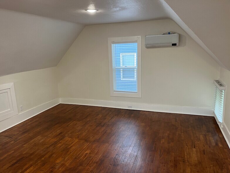 More Photos Of 912 Indiana St, Lawrence Apartments For Sale