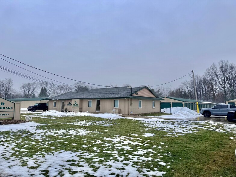 More Photos Of 24653-24655 Sprague Rd, Columbia Station Office For Lease