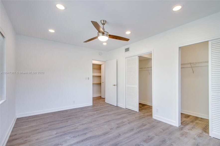 More Photos Of 11th St., Miami Beach Apartments For Sale