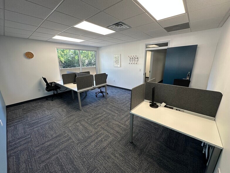 More Photos Of 414 W Parkway St, Denton Loft Creative Space For Lease