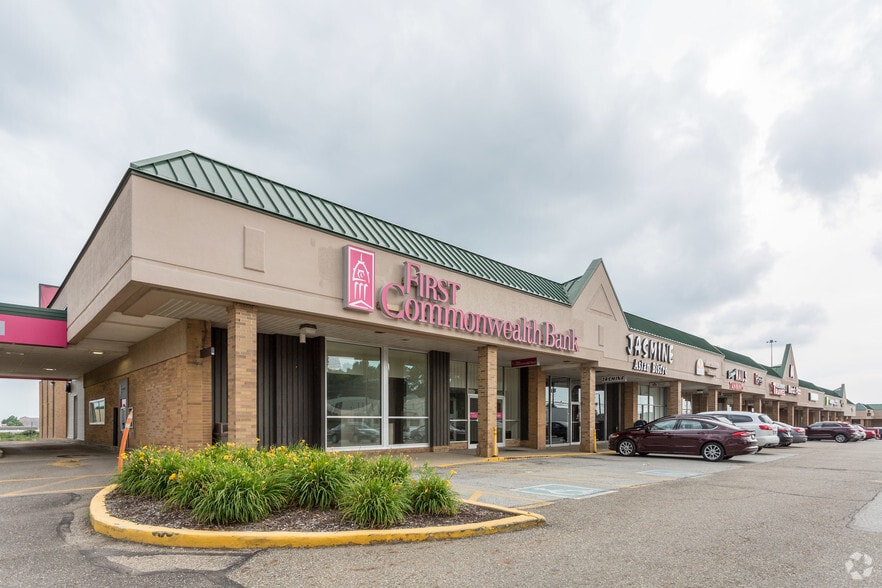 Primary Photo Of 1110-1212 30th St NW, Canton General Retail For Lease