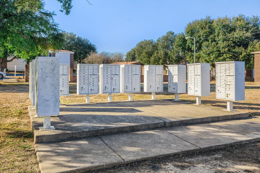 More Photos Of 850 Lindbergh Dr, Jackson Multifamily For Sale