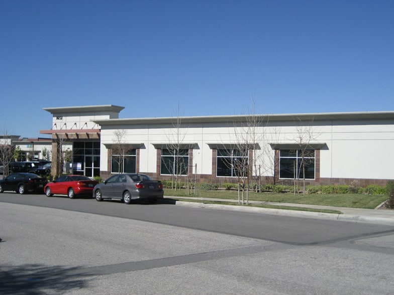 More Photos Of 1652 Plum Ln, Redlands Unknown For Lease