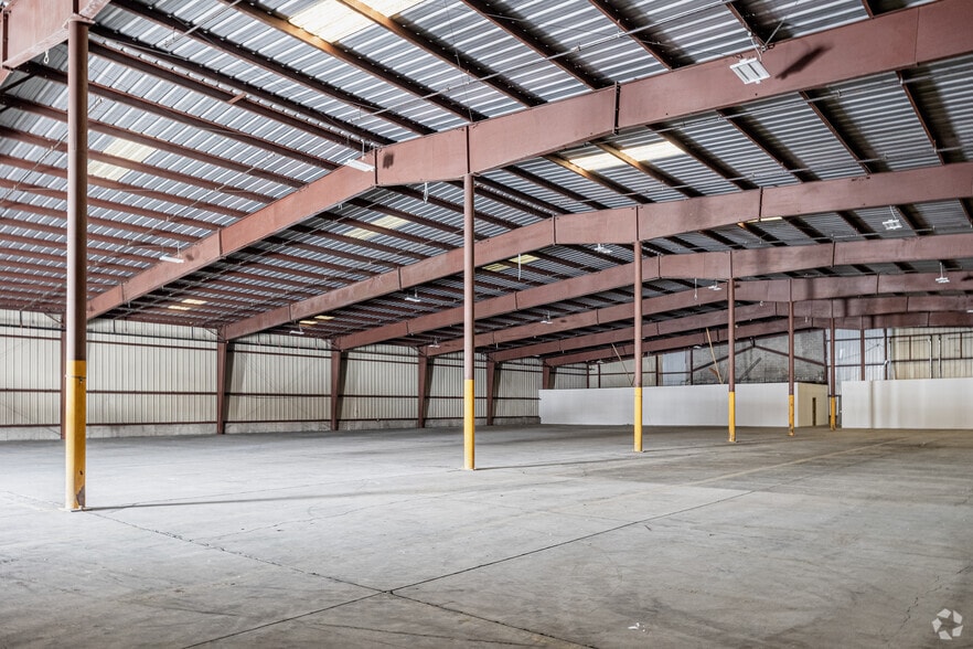 More Photos Of 3710 S California Ave, Chicago Warehouse For Lease
