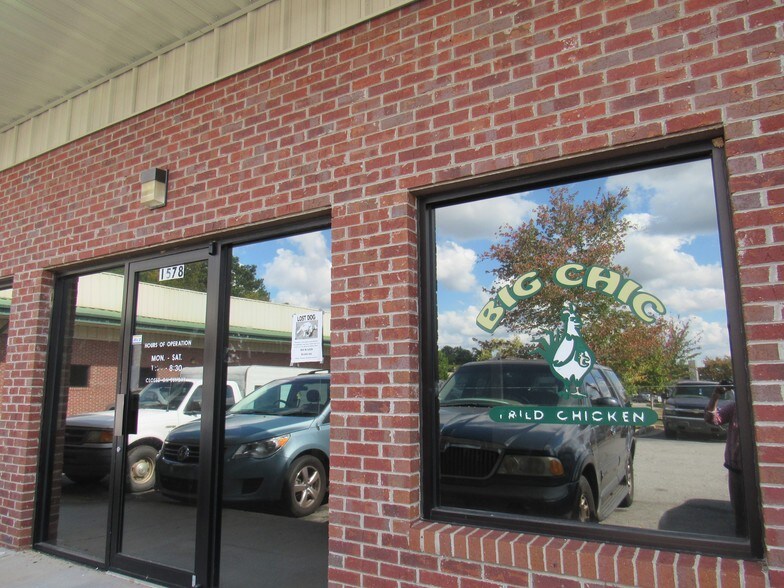 More Photos Of 1570-1584 Williamson Rd, Griffin Storefront Retail Office For Lease