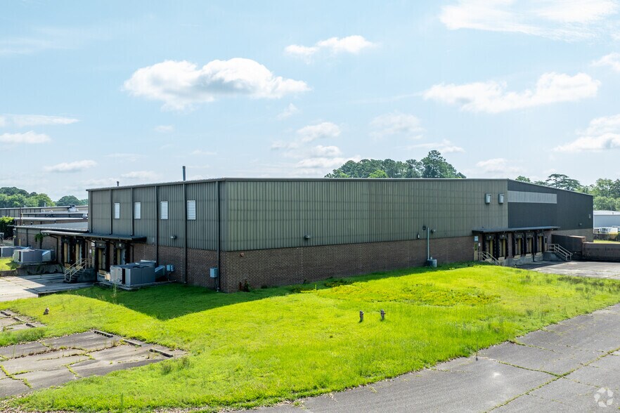More Photos Of 719 Dunn Rd, Fayetteville Warehouse For Sale