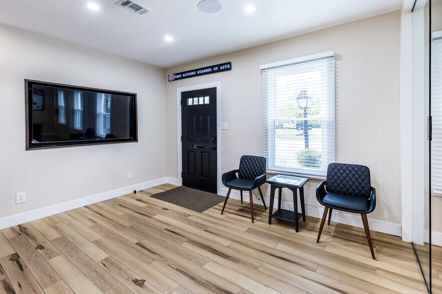 More Photos Of 3450 Ellicott Center Dr, Ellicott City Medical For Lease