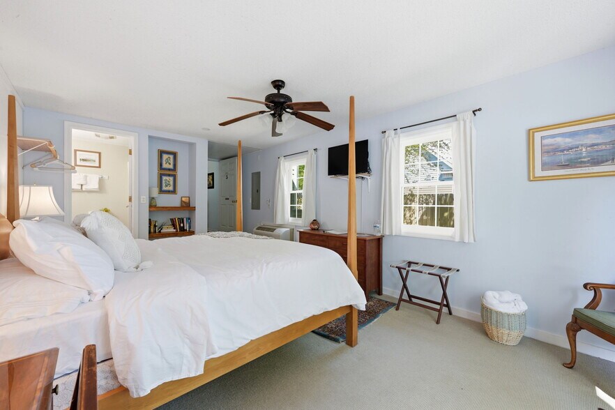 More Photos Of 508 Church St, Oriental Hospitality For Sale