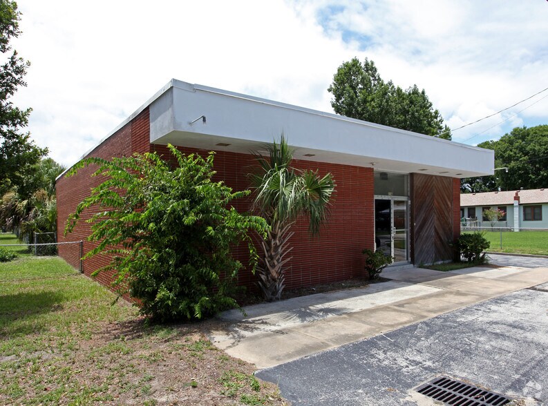 More Photos Of 112 Center St, Daytona Beach Office Residential For Sale