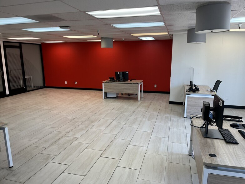 More Photos Of 3190 Auto Center Cir, Stockton Auto Dealership For Lease
