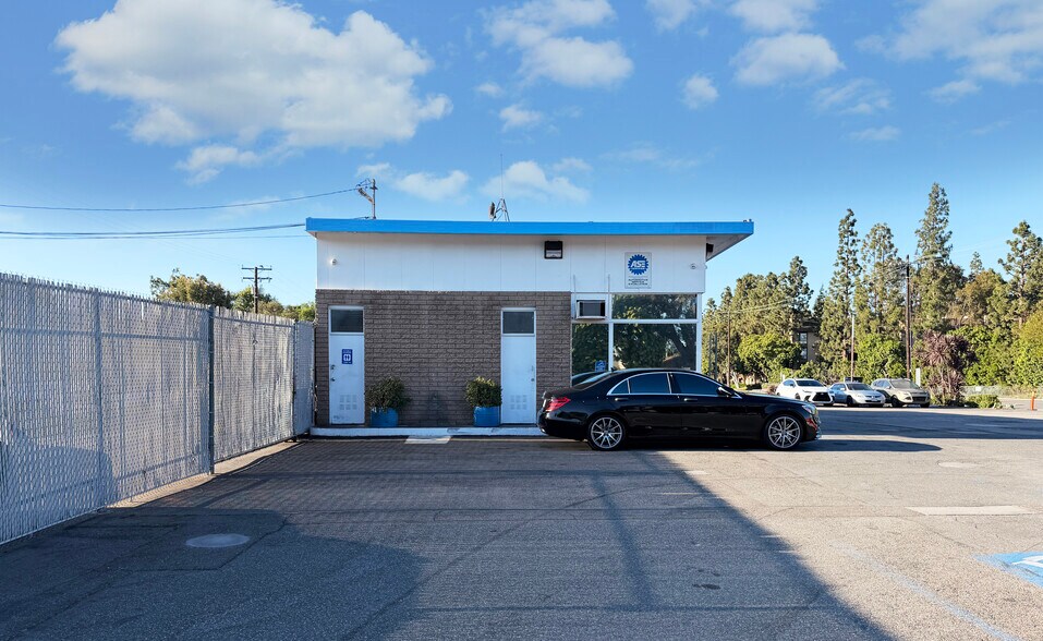 More Photos Of 1780 Clark Ave, Long Beach Auto Repair For Sale