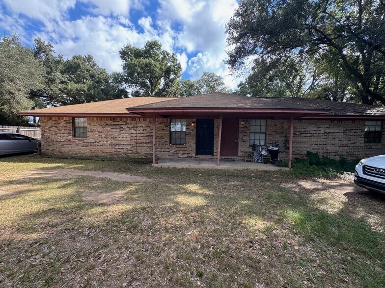 More Photos Of 7445 Pine Forest Rd, Pensacola Restaurant For Sale