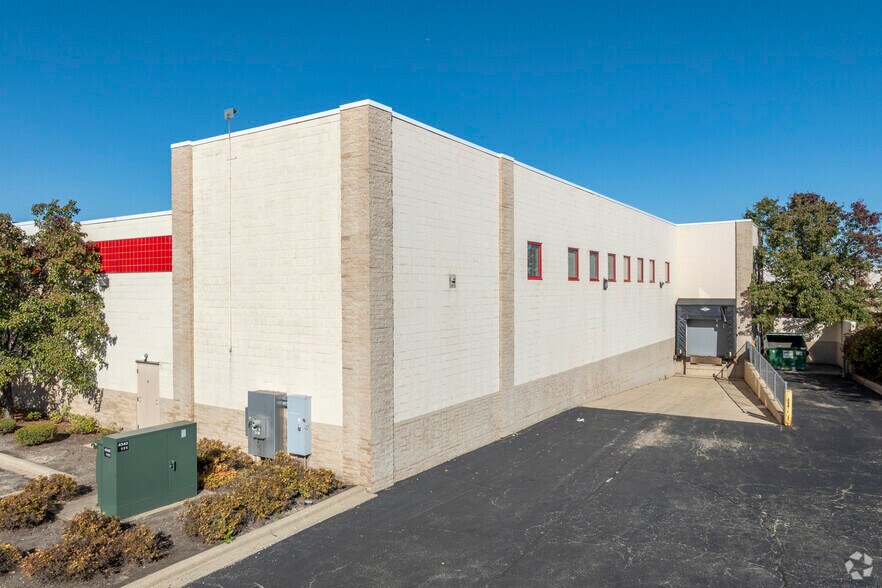 More Photos Of 1552 S Route 59, Naperville Freestanding For Sale