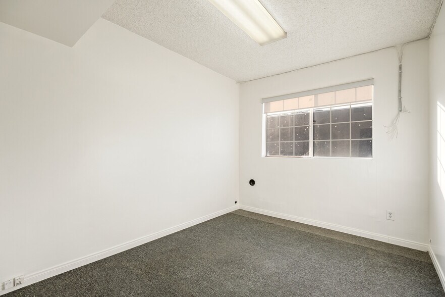 More Photos Of 2728-2740 S La Cienega Blvd, Los Angeles Loft Creative Space For Lease