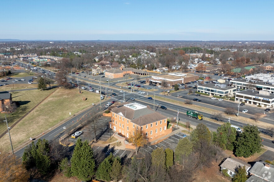 More Photos Of 8802 Sudley Rd, Manassas Medical For Lease
