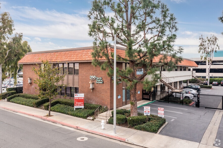 More Photos Of 200 N Tustin Ave, Santa Ana Office For Lease