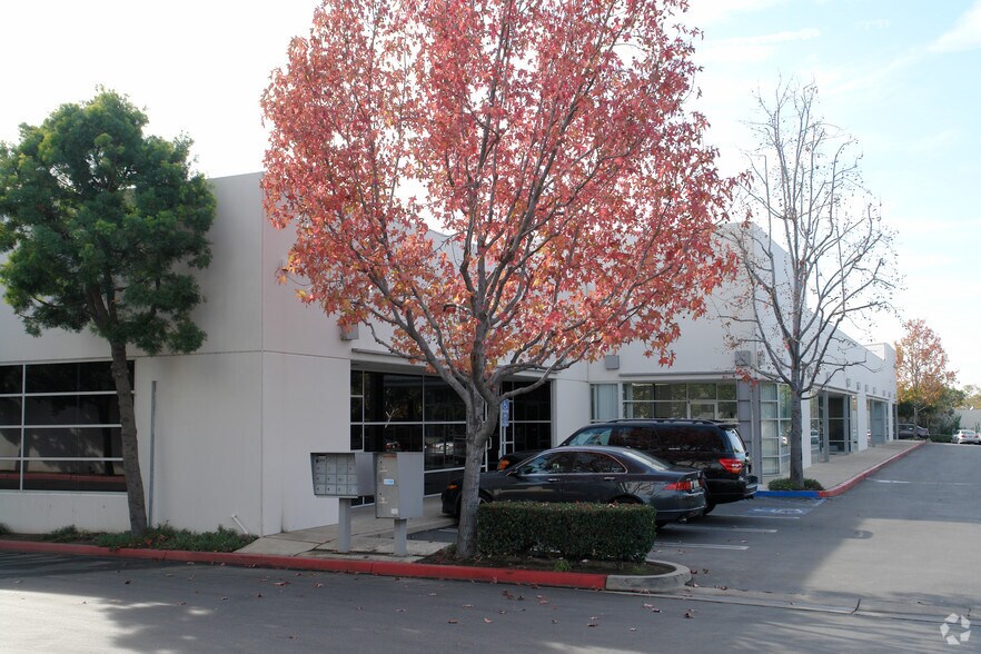 More Photos Of 30 Hughes, Irvine Light Manufacturing For Lease