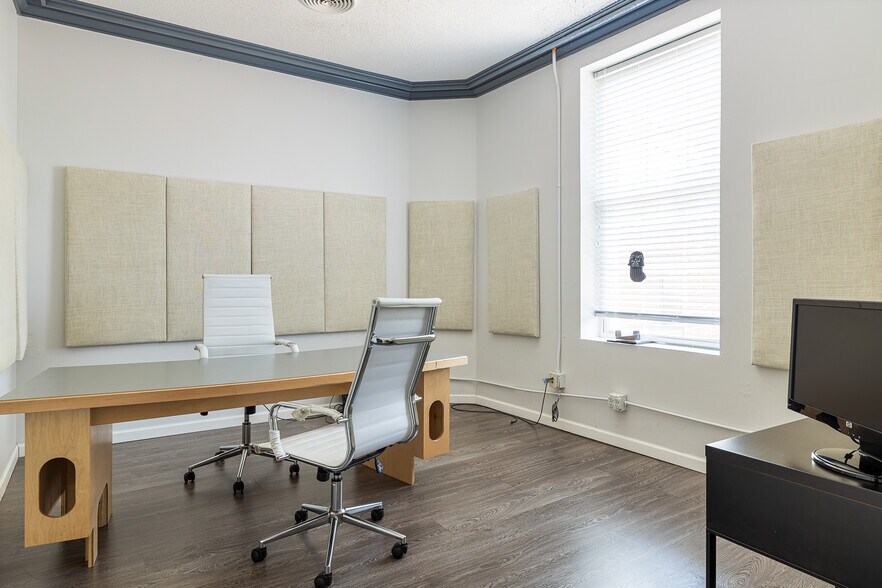 More Photos Of 514 Flat Shoals Ave, Atlanta Bank For Lease