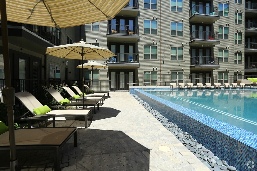 More Photos Of 403 E Koenig Ln, Austin Apartments For Lease