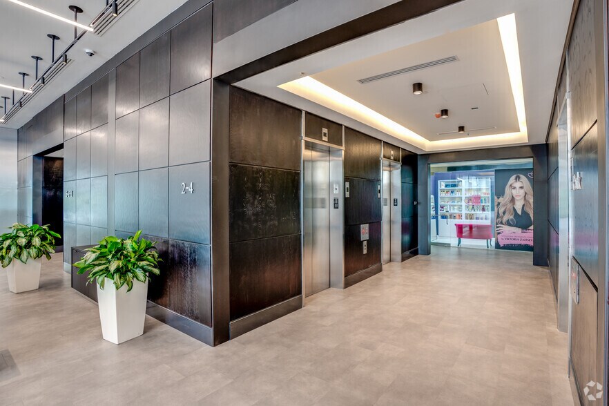 More Photos Of 777 Brickell Ave, Miami Coworking Space