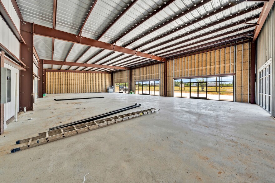 More Photos Of 410 Interstate 30 Frontage Rd., Mount Vernon General Retail For Lease