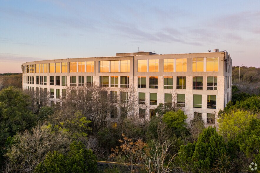 More Photos Of 2600 Via Fortuna, Austin Unknown For Lease
