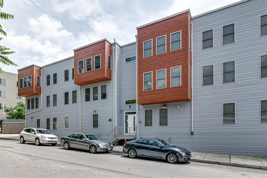 Primary Photo Of 549 E Armstrong St, Philadelphia Apartments For Sale