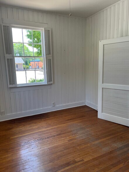 More Photos Of 360 E Main St, Canton Office Residential For Lease