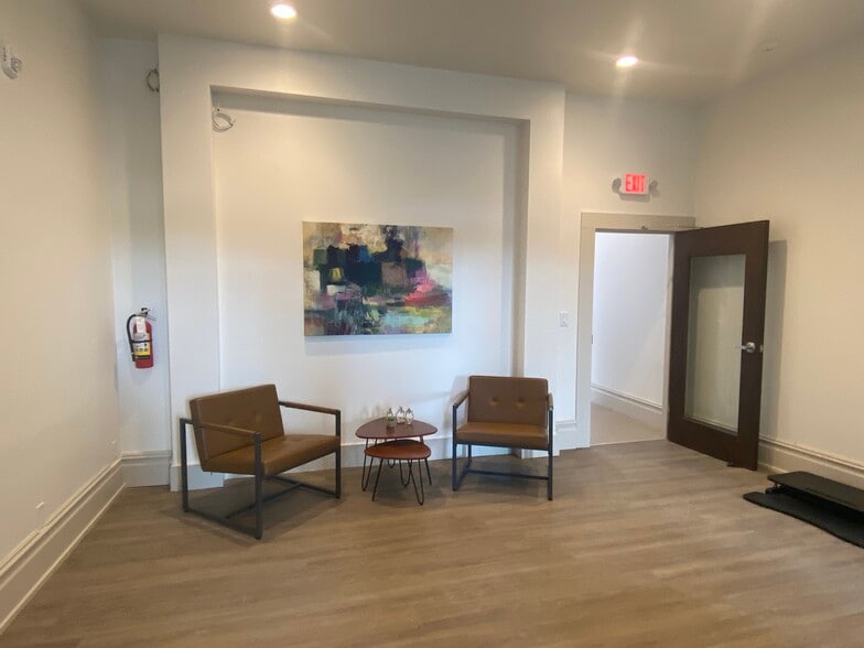 More Photos Of 1718 7th Ave E, Tampa Loft Creative Space For Lease