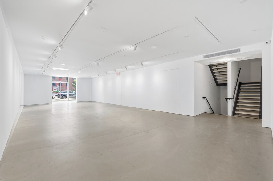 More Photos Of 260 Bowery, New York Apartments For Lease