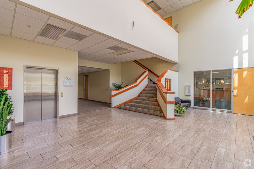 More Photos Of 1300 National Dr, Sacramento Office For Lease